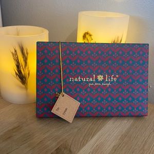 NWOT Natural Life coin/card purse